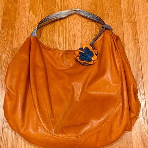Leather shoulder bag